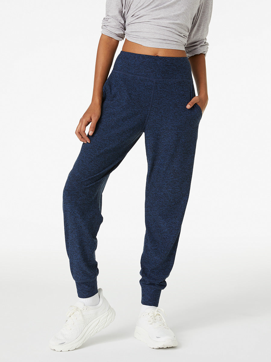 CloudKnit Jogger Outdoor Voices