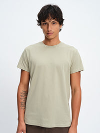 Men's Everyday Classic Shortsleeve in Eucalyptus – front close-up