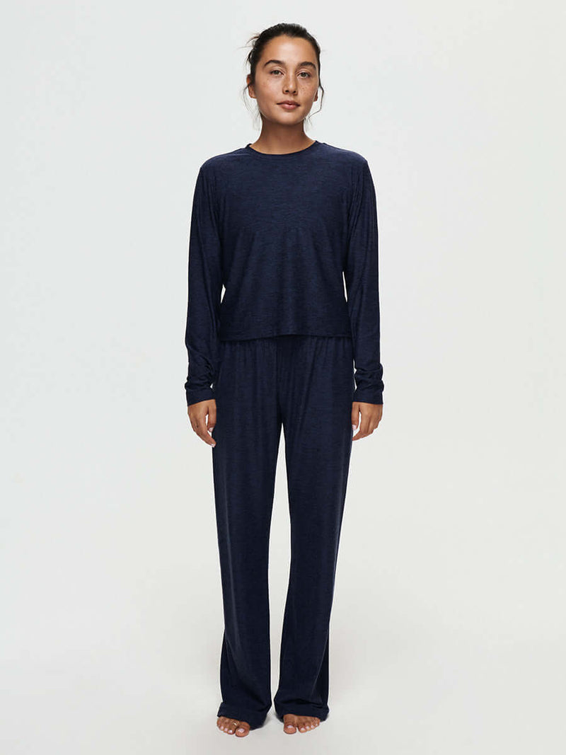 Model wearing the CloudKnit Boxy Longsleeve with matching bottoms, showcasing comfort and style in breathable fabric.