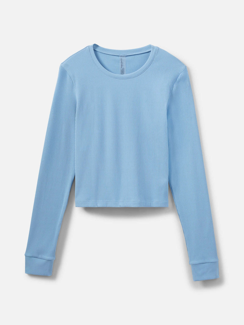 SuperForm Rib Longsleeve in light blue, slightly cropped with long sleeves, perfect for everyday wear and layering.