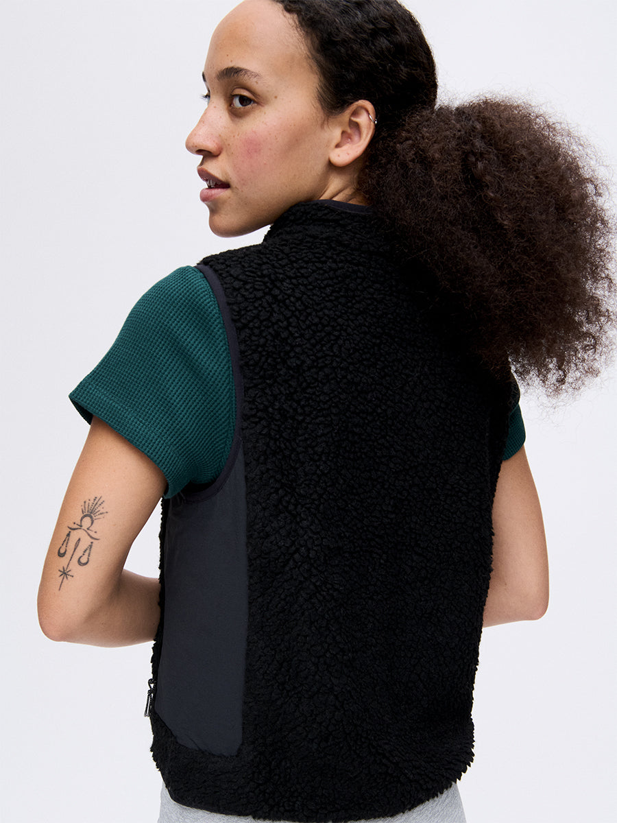 Candy Fleece Vest – Black | Outdoor Voices