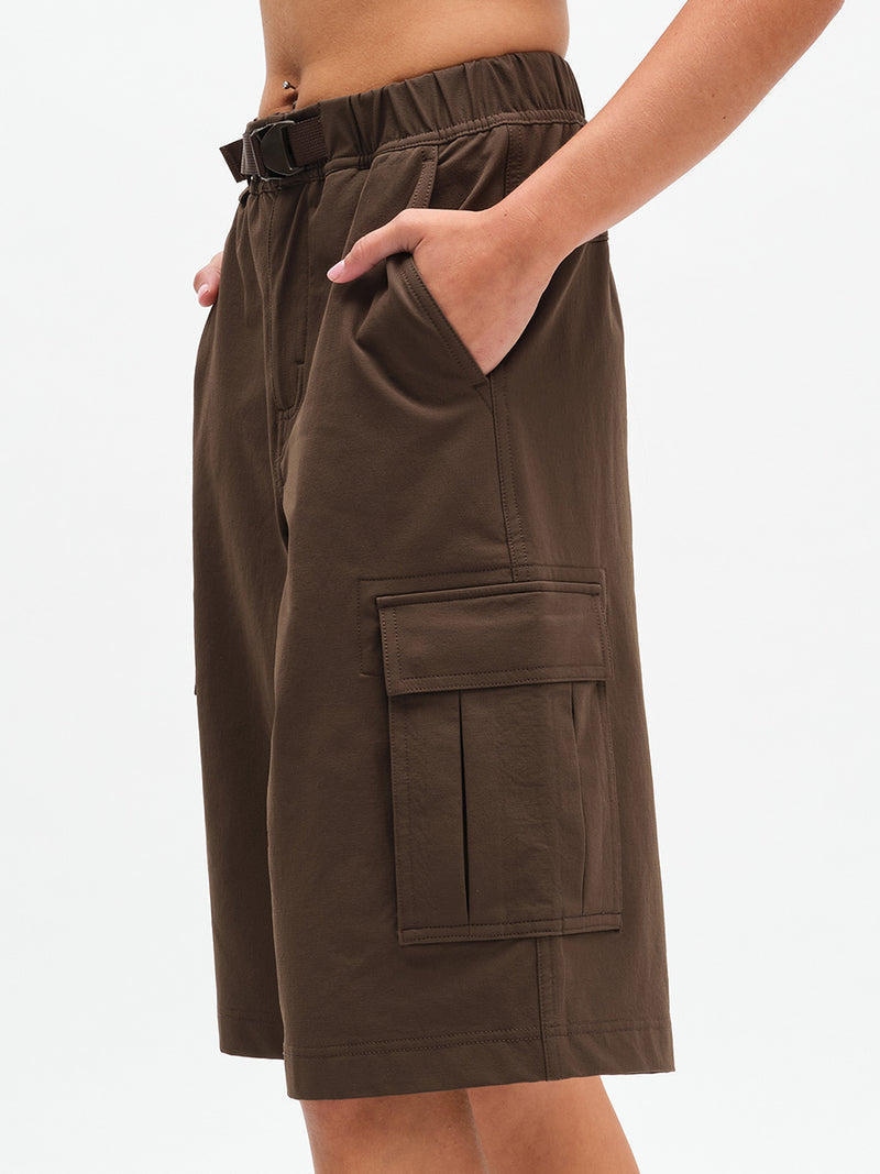 RecTrek Cargo Short in Soil – side close-up of cargo pocket and belt