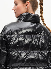 Gloss Puffer in Black – back close-up of collar and shoulders