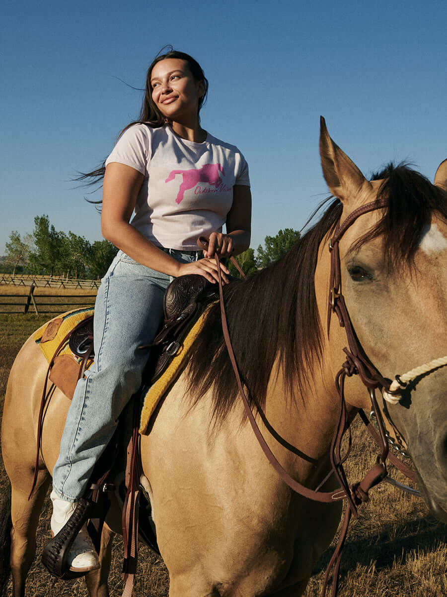 タレントカード Rest&Recreation RR horse graphic tee Mustang Tee in Soft Cotton with Horse Graphic | Outdoor Voices