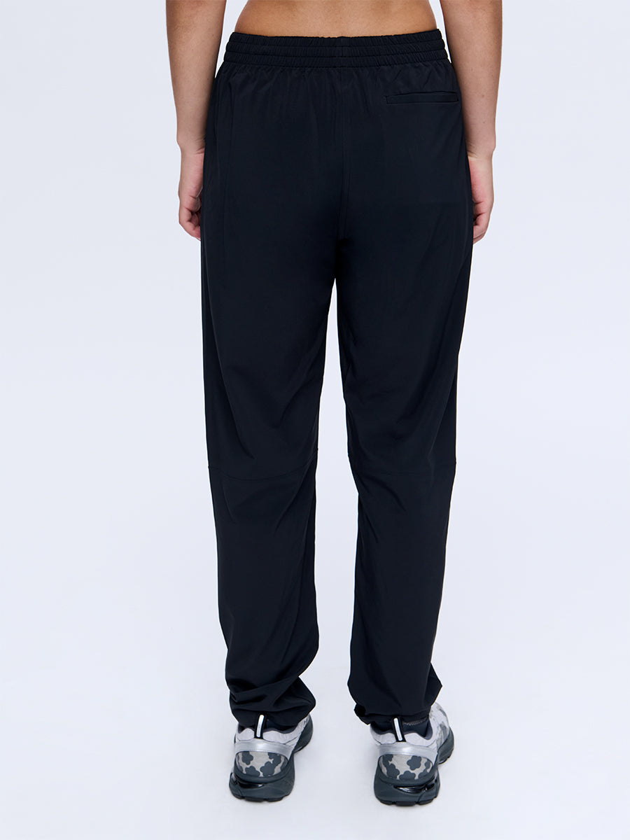 Zephyr 29in Pant in Lightweight RecPoly - Black | Outdoor Voices